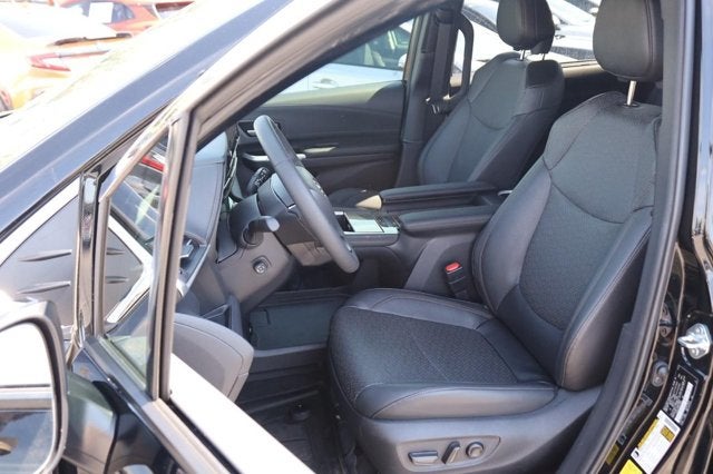 2025 Toyota Sienna Platinum
