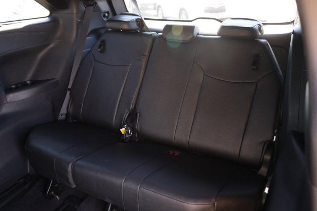 2025 Toyota Sienna Platinum