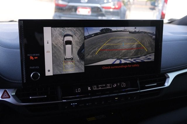 2025 Toyota Sienna Platinum
