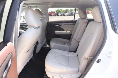 2021 Toyota Highlander Platinum