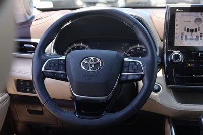 2021 Toyota Highlander Platinum