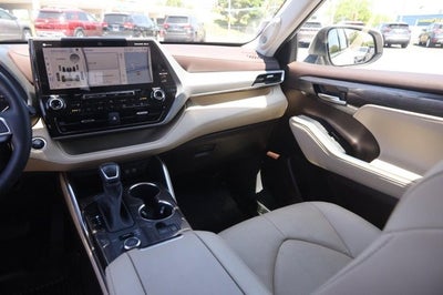 2021 Toyota Highlander Platinum