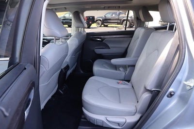 2020 Toyota Highlander Platinum