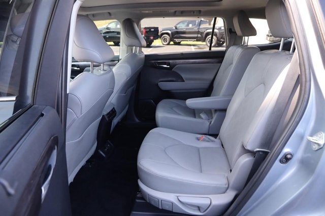 2020 Toyota Highlander Platinum