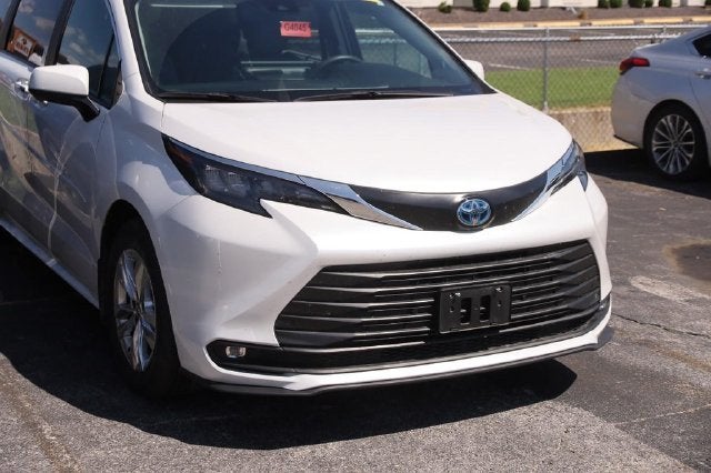 2025 Toyota Sienna XLE