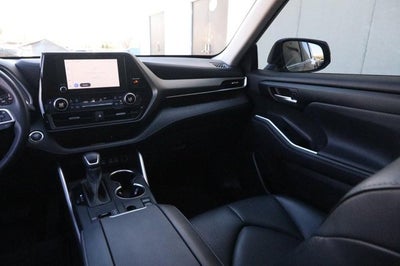 2023 Toyota Highlander LE