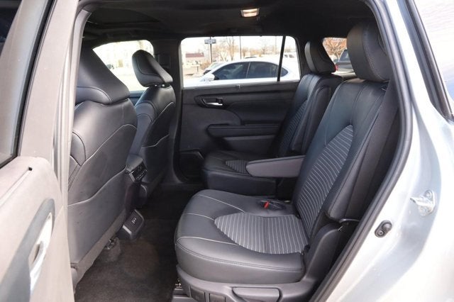 2025 Toyota Highlander XSE