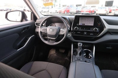 2024 Toyota Highlander LE