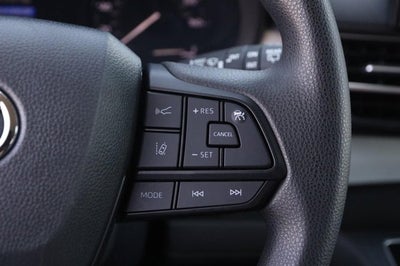 2025 Toyota Sienna LE