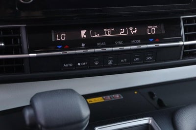 2025 Toyota Sienna LE