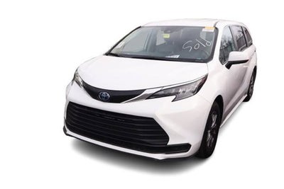 2024 Toyota Sienna LE