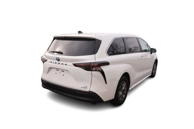 2024 Toyota Sienna LE