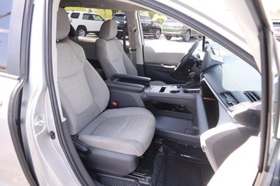 2024 Toyota Sienna LE