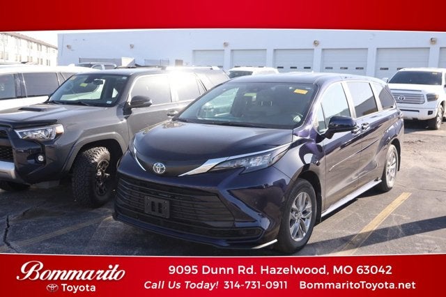 2025 Toyota Sienna LE