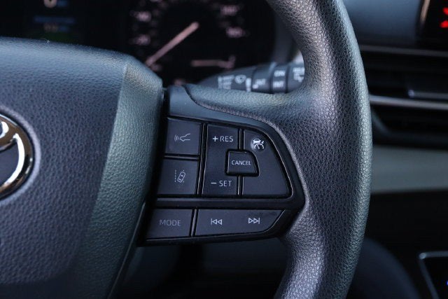 2024 Toyota Sienna LE