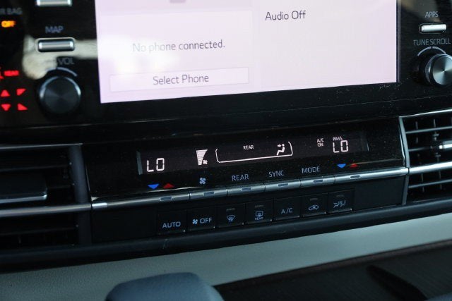 2024 Toyota Sienna LE