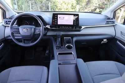 2024 Toyota Sienna LE