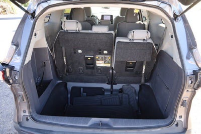 2024 Toyota Sienna LE