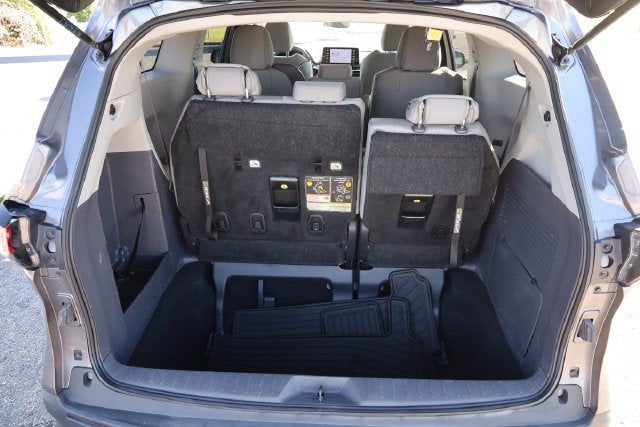 2024 Toyota Sienna LE