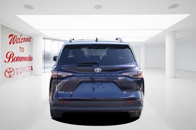 2024 Toyota Sienna XLE