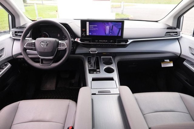 2025 Toyota Sienna XLE