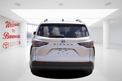 2025 Toyota Sienna XLE