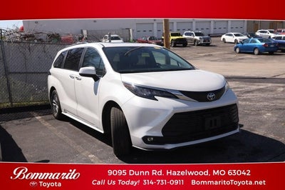 2025 Toyota Sienna XLE