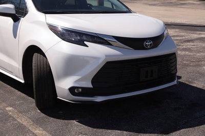 2025 Toyota Sienna XLE