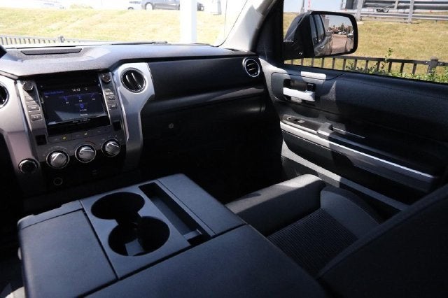 2017 Toyota Tundra 4WD SR5