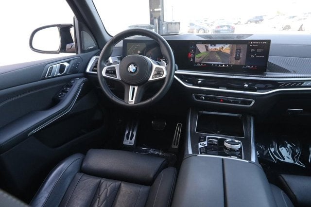 2025 BMW X5 M60i