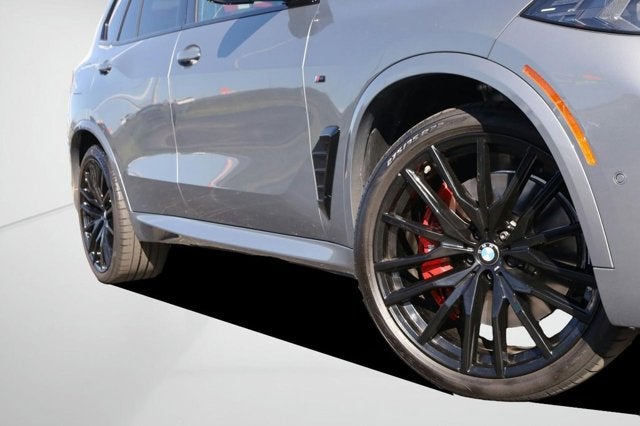 2025 BMW X5 M60i