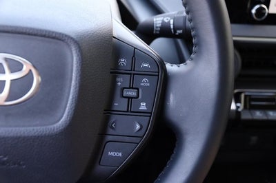 2025 Toyota Prius LE