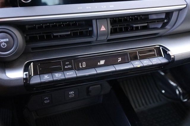2025 Toyota Prius LE