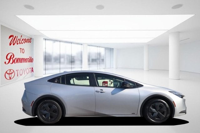 2025 Toyota Prius LE