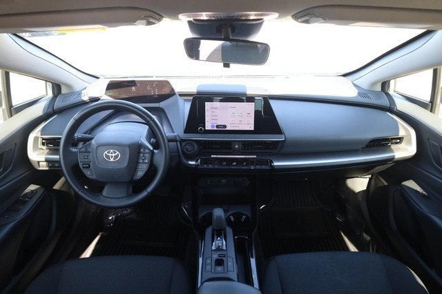 2025 Toyota Prius LE