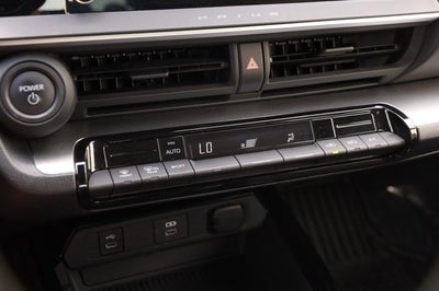 2025 Toyota Prius LE