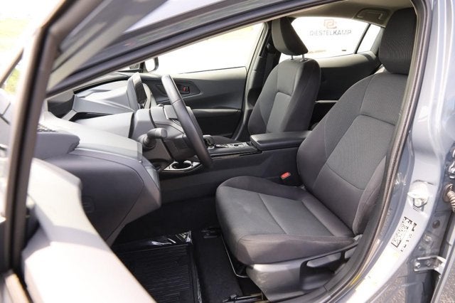 2025 Toyota Prius LE