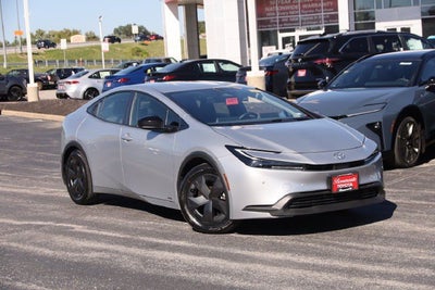 2025 Toyota Prius LE