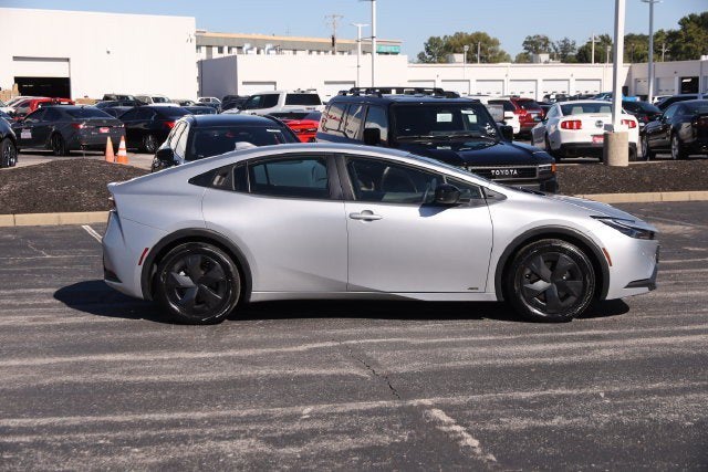 2025 Toyota Prius LE