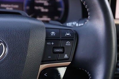 2025 Toyota Crown Platinum