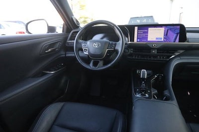 2025 Toyota Crown Platinum