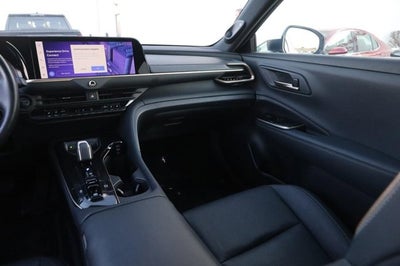 2025 Toyota Crown Platinum