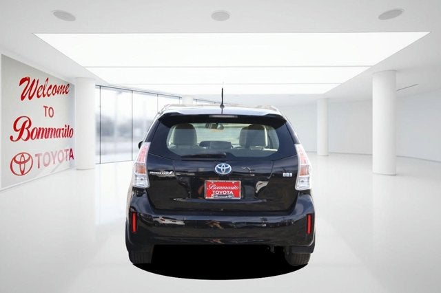 2012 Toyota Prius v Two
