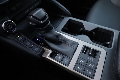 2024 Toyota Land Cruiser 4WD (Natl)