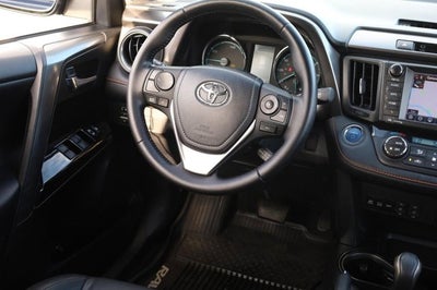 2017 Toyota RAV4 Hybrid SE
