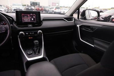 2022 Toyota RAV4 Hybrid LE