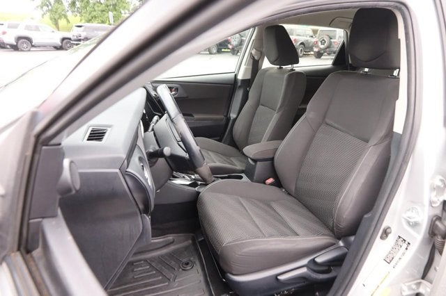 2016 Scion iM 5dr HB CVT