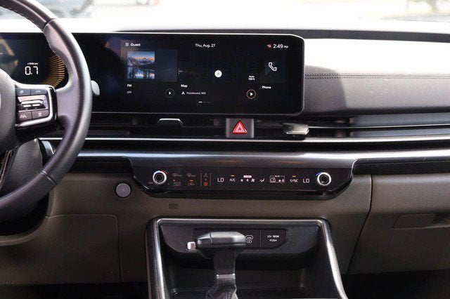 2025 Kia Carnival LXS