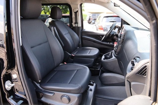 2023 Mercedes-Benz Metris Passenger Van Standard Roof 126" Wheelbase