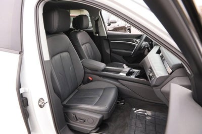 2023 Audi e-tron Premium